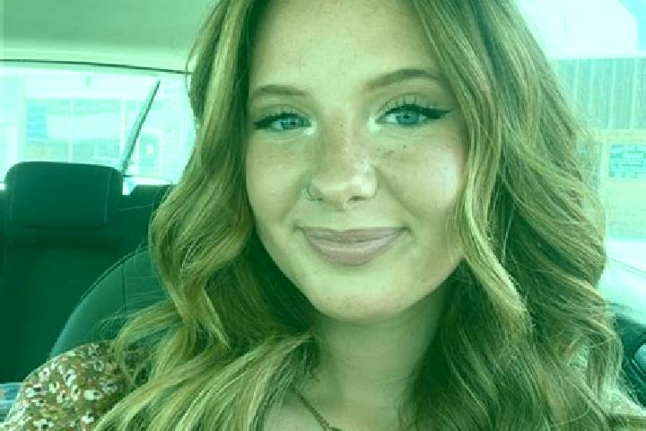Eleanor, 26 — Escort in Champaign, United States