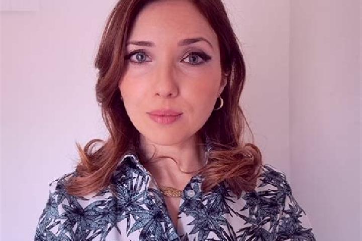Eleanor, 26 — Escort in Corpo di Cava, Italy
