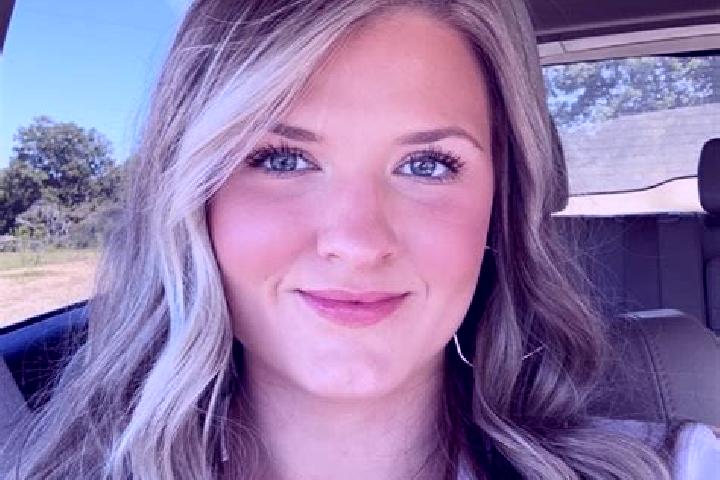 Eleanor, 26 — Escort in Cullman, United States