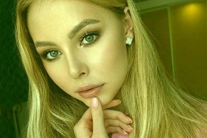 Eleanor, 26 — Escort in Gluszyca Gorna, Poland