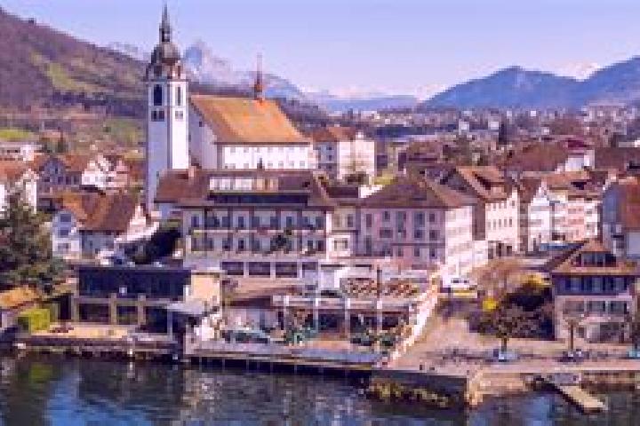 Eleanor, 26 — Escort in Goldau, Switzerland