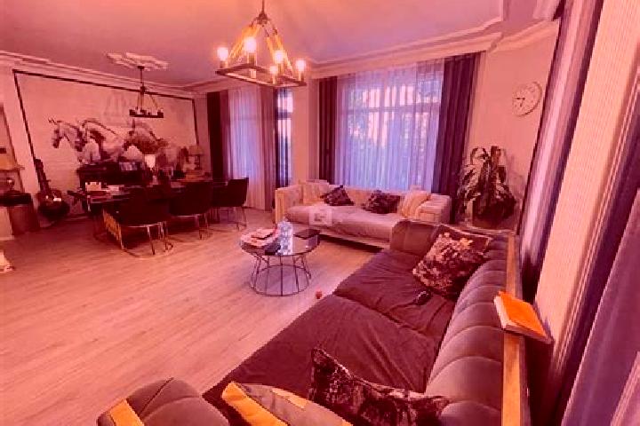 Eleanor, 26 — Escort in Orhaneli, Turkey