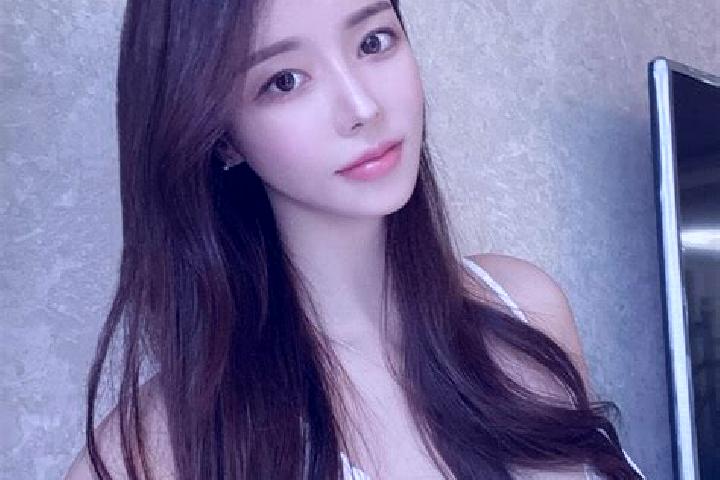 Eleanor, 26 — Escort in Qia erlong, China