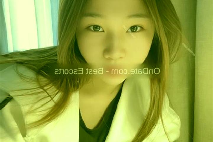 Eleanor, 26 — Escort in St. Day, United Kingdom