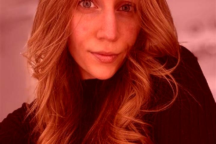 Eleanor, 26 — Escort in Taufkirchen, Germany