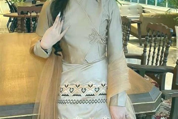 Eleanor, 26 — Escort in Thanhlyin, Myanmar