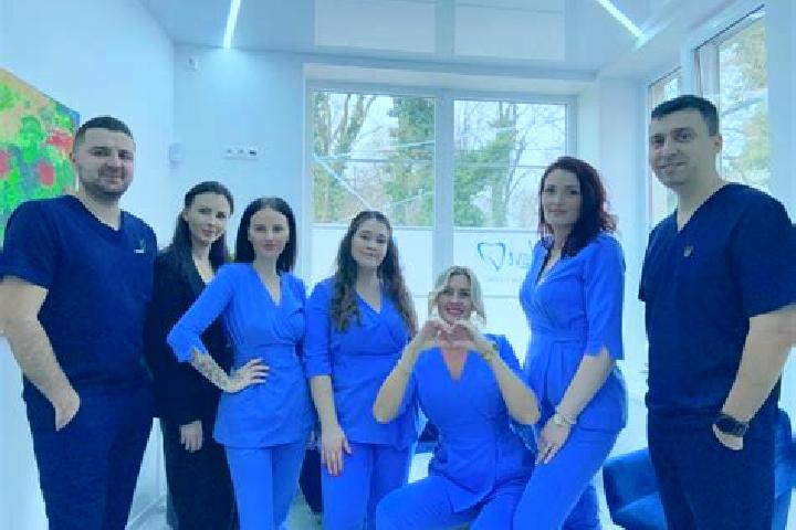 Eleanor, 27, a auburn blue-eyed caucasian companion based in Dziekanow Lesny. Offering A-Level, Duos, CIM, GFE. Available for incall and outcall, overnight b...