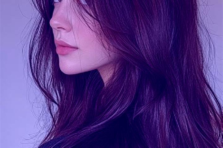Eleanor, 27, a auburn brown-eyed asian companion based in Sarteneja. Offering Domination, 69, OWO. Available for incall and outcall, day and evening dates.