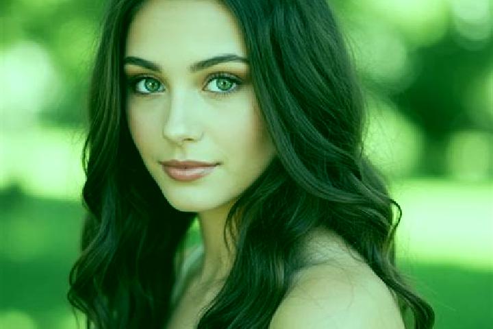 Eleanor, 27, a brunette hazel-eyed european companion based in Krajan Dua Keting. Offering Dinner Date, Deep French Kissing, GFE. Available for incall and ou...