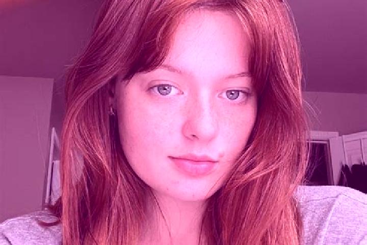 Eleanor, 27, a chestnut grey-eyed mixed companion based in Odenthal. Offering Couples, A-Level, CIM. Available for incall and outcall, day and evening dates.
