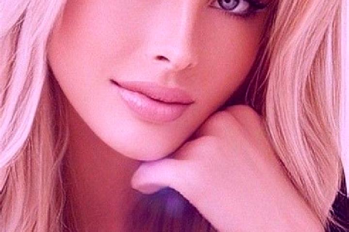 Eleanor, 27, a dark blonde blue-eyed caucasian companion based in Vila Flores. Offering Massage, Duos, Dinner Date, Domination. Available for incall and outc...