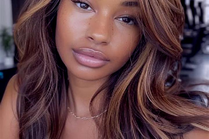 Eleanor, 27, a dark blonde brown-eyed middle eastern companion based in Baduleasa. Offering Dinner Date, A-Level, Erotic Massage, Domination. Available for i...