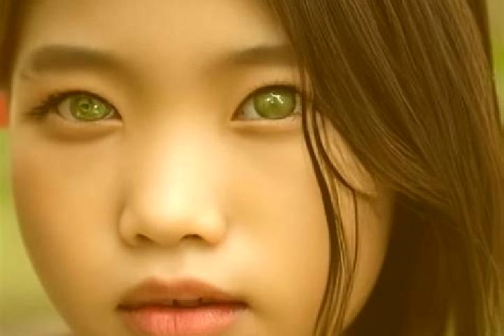 Eleanor, 27, a red green-eyed asian companion based in Zemst. Offering Travel Companion, Girlfriend Experience, GFE, CIM. Available for incall and outcall, o...
