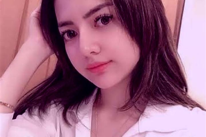 Eleanor, 27 — Escort in Kradinan, Indonesia