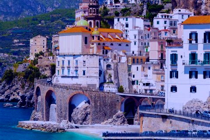 Eleanor, 27 — Escort in Rosta, Italy