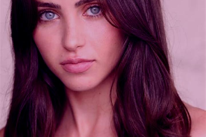 Eleanor, 28, a auburn brown-eyed european companion based in Helesmes. Offering A-Level, 69, BDSM, Couples, Tantra. Available for incall and outcall, day and...