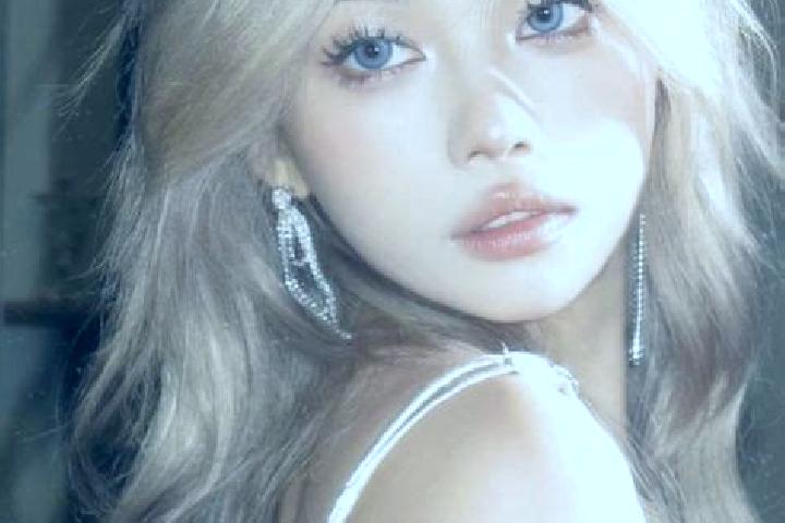 Eleanor, 28, a blonde amber-eyed asian companion based in Kabakca. Offering Overnight, Travel Companion, BDSM, 69. Available for incall and outcall, overnigh...