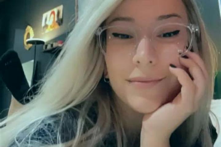 Eleanor, 28, a blonde dark-eyed ebony companion based in Cuanala. Offering Couples, Prostate Massage, A-Level. Available for incall and outcall, overnight bo...