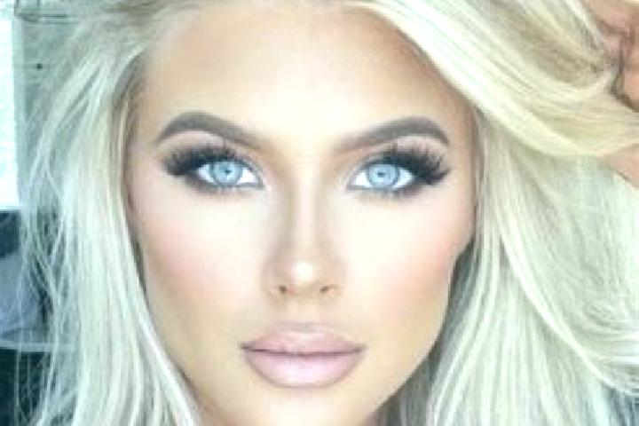 Eleanor, 28, a platinum blonde hazel-eyed ebony companion based in Seferihisar. Offering Striptease, GFE, Dinner Date. Available for incall and outcall, day ...