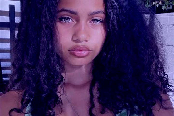 Eleanor, 28, a red amber-eyed mixed companion based in Slubice. Offering Tantra, Party Girl, Dinner Date. Available for incall and outcall, day and evening d...