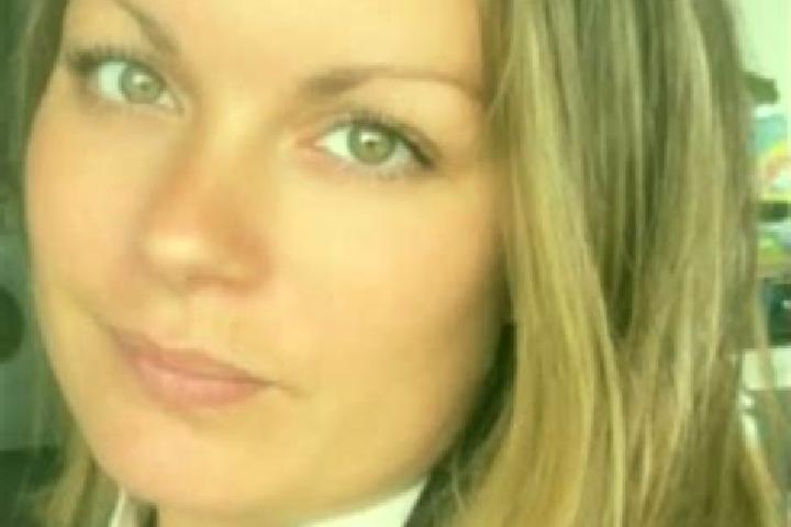 Eleanor, 28 — Escort in Chateaugiron, France