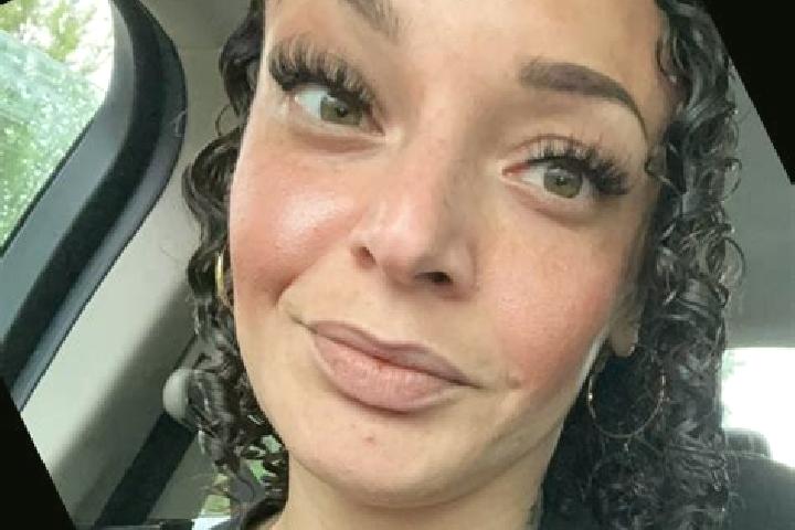 Eleanor, 28 — Escort in Florissant, United States