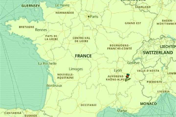 Eleanor, 28 — Escort in La Faye, France