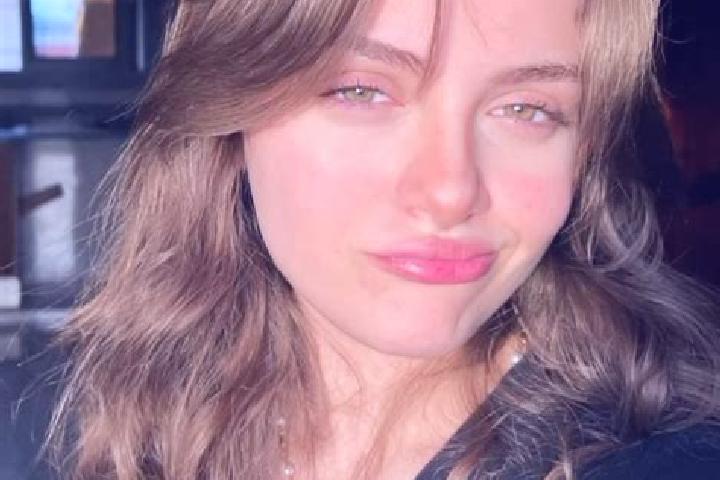 Eleanor, 28 — Escort in Rouachdia, Algeria
