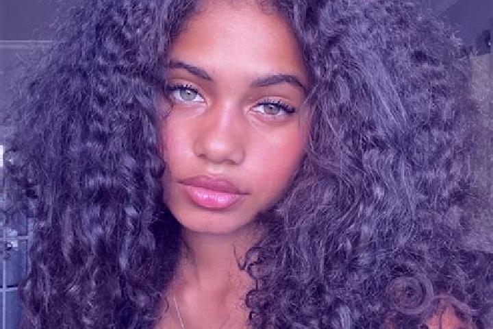 Eleanor, 29, a auburn blue-eyed ebony companion based in Gruenhainichen. Offering Prostate Massage, OWO, Massage, Erotic Massage, CIM. Available for incall a...