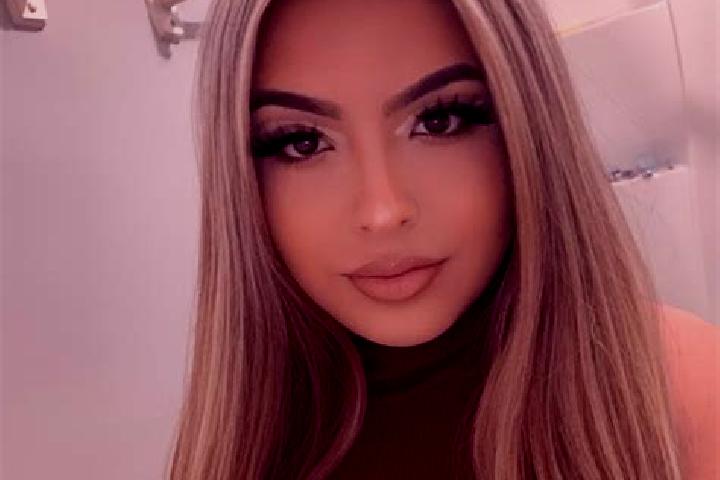 Eleanor, 29, a blonde amber-eyed latina companion based in Odia. Offering Travel Companion, Erotic Massage, Striptease. Available for incall and outcall, day...