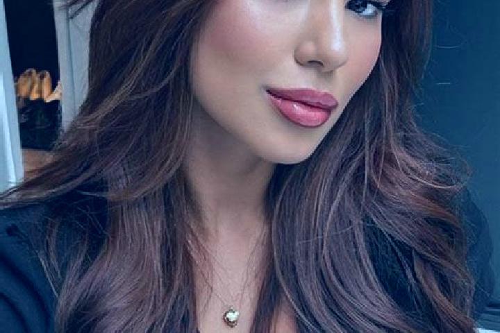 Eleanor, 29, a chestnut brown-eyed latina companion based in Ex-Hacienda del Copal. Offering Deep French Kissing, Duos, Striptease, Erotic Massage, OWO. Avai...