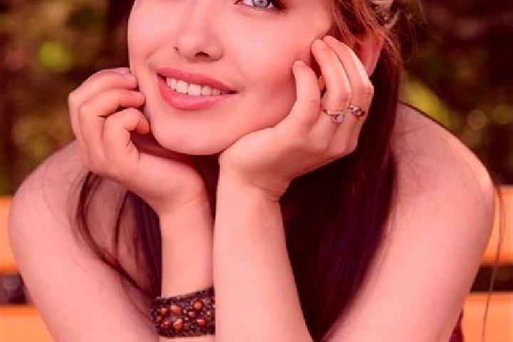 Eleanor, 29, a red blue-eyed asian companion based in Tomba. Offering Tantra, Party Girl, Girlfriend Experience, Roleplay. Available for incall and outcall, ...