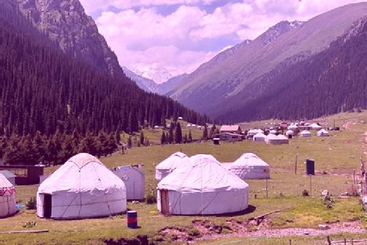 Eleanor, 29 — Escort in Kyzyl-Tuu, Kyrgyzstan