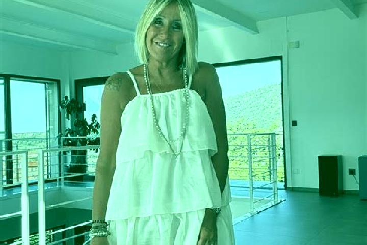 Eleanor, 29 — Escort in Romagnano Sesia, Italy