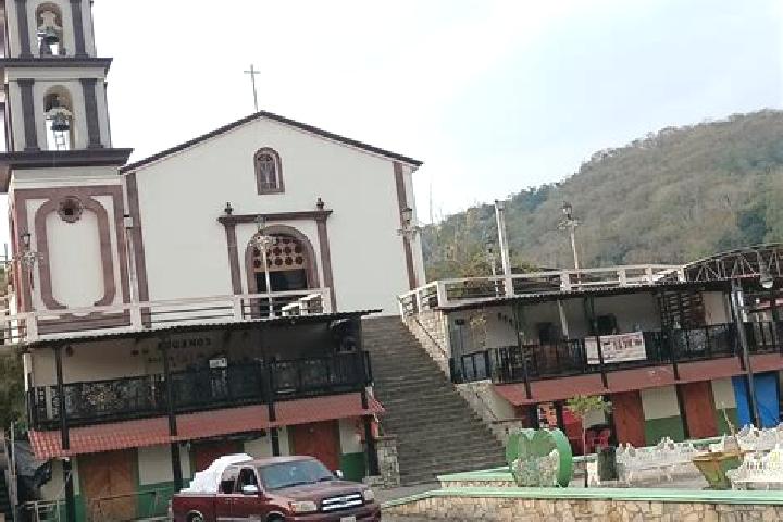 Eleanor, 29 — Escort in San Martin Chalchicuautla, Mexico