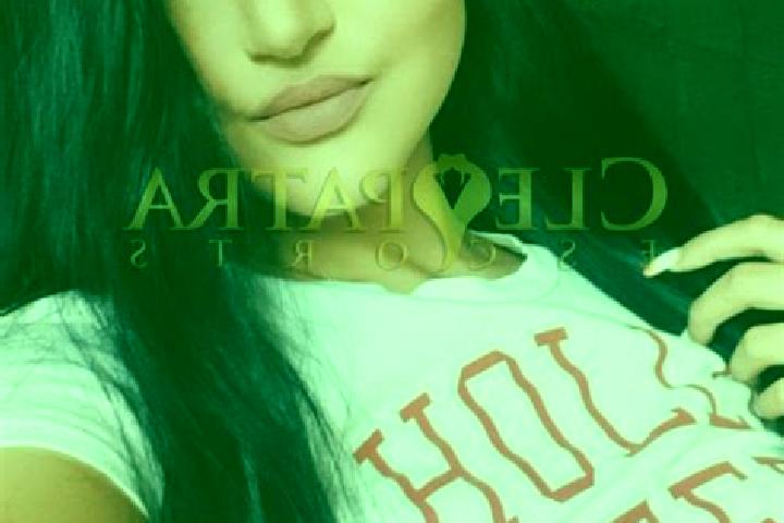 Eleanor, 30, a black grey-eyed mixed companion based in Montjean. Offering GFE, Travel Companion, Striptease, Tantra. Available for incall and outcall, day a...