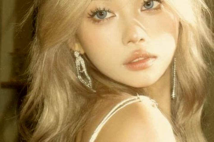 Eleanor, 30, a blonde dark-eyed asian companion based in Grand-Fougeray. Offering GFE, CIM, Couples, Domination, Striptease. Available for incall and outcall...
