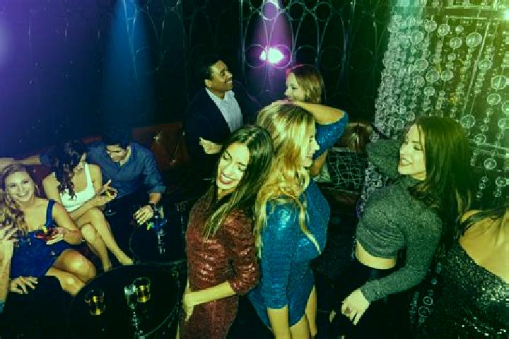 Eleanor, 30, a red brown-eyed ebony companion based in Campagne-les-Wardrecques. Offering Party Girl, CIM, Striptease. Available for incall and outcall, day ...