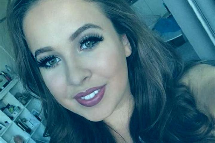 Eleanor, 30, a red dark-eyed mixed companion based in Knutwil. Offering Party Girl, Couples, Travel Companion, Dinner Date. Available for incall and outcall,...