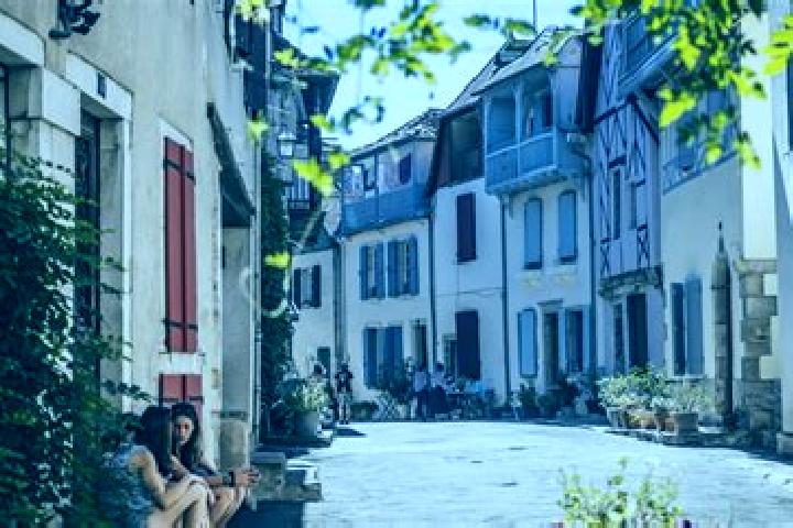 Eleanor, 30 — Escort in Baigts-de-Bearn, France