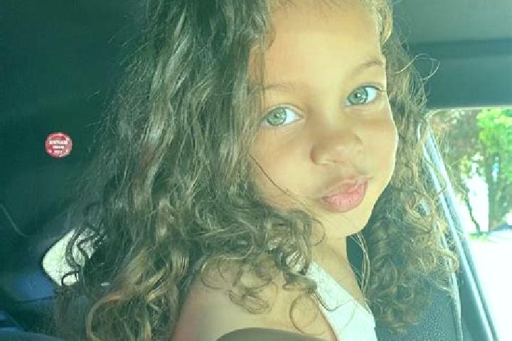 Eleanor, 31, a auburn blue-eyed mixed companion based in Cerrito de Zavala. Offering Erotic Massage, GFE, Travel Companion. Available for incall and outcall,...