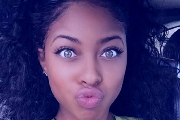 Eleanor, 31, a dark blonde green-eyed ebony companion based in Bas-en-Basset. Offering Dinner Date, Prostate Massage, Roleplay. Available for incall and outc...