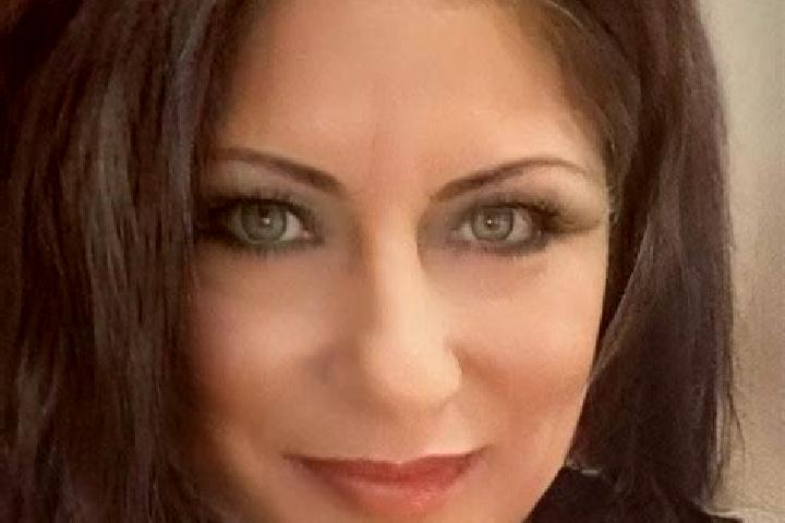 Eleanor, 31 — Escort in Arshaluys, Armenia