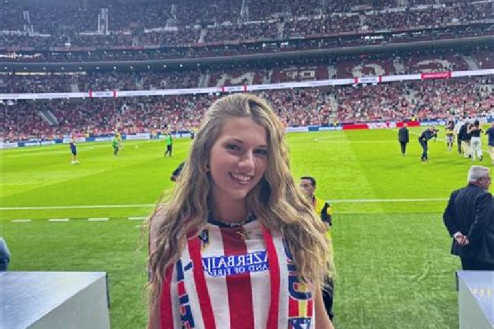 Eleanor, 31 — Escort in Nere, France