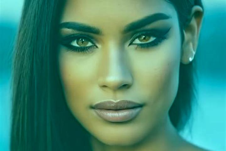 Eleanor, 32, a red green-eyed latina companion based in Biyka. Offering OWO, A-Level, Deep French Kissing, 69. Available for incall and outcall, day and even...