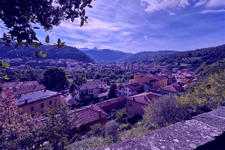 Eleanor, 32 — Escort in Castelnuovo di Garfagnana, Italy