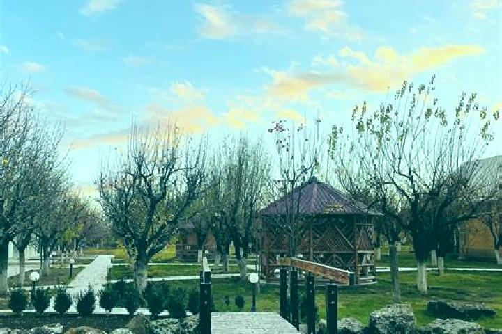 Eleanor, 32 — Escort in Nor Hachn, Armenia