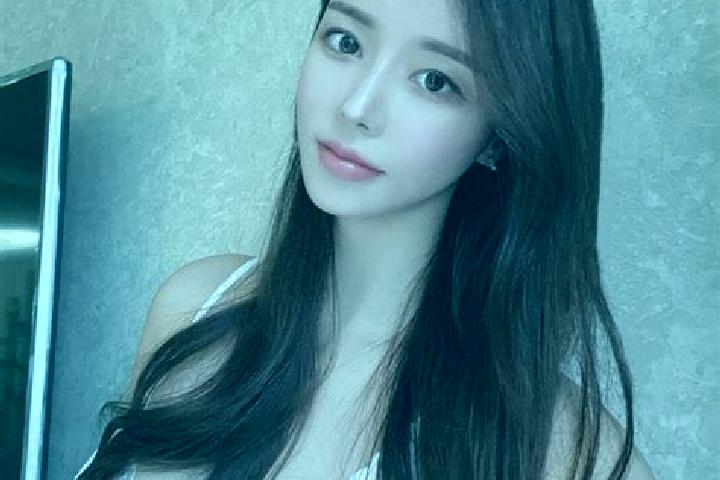 Eleanor, 32 — Escort in Shuangshu, China