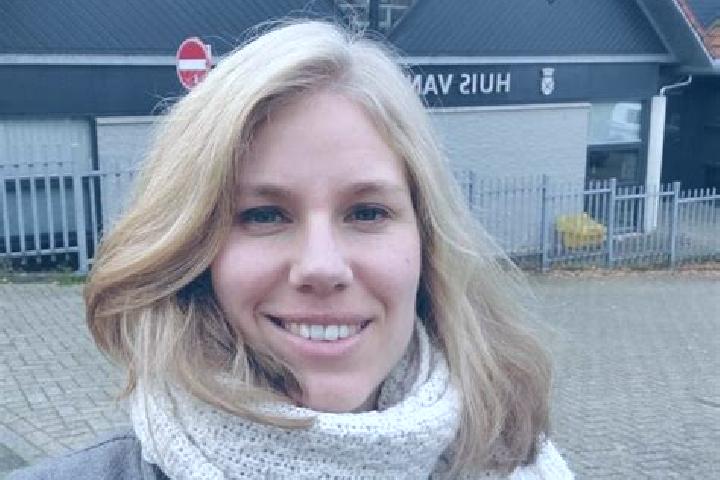 Eleanor, 32 — Escort in Valendries, Netherlands