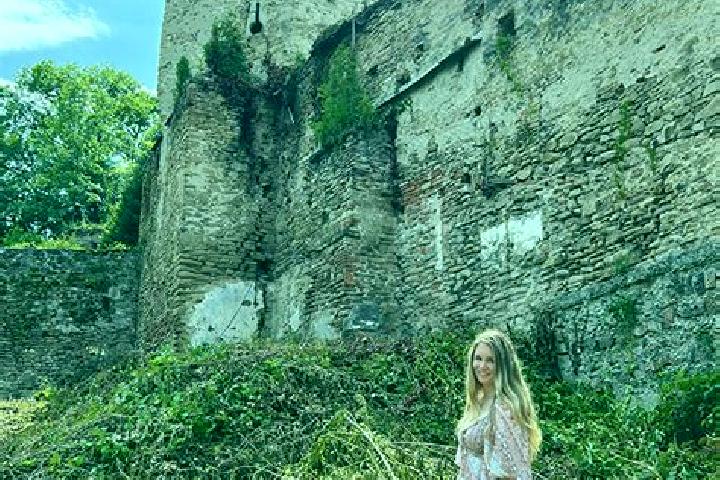 Eleanor, 32 — Escort in Vlad Tepes, Romania